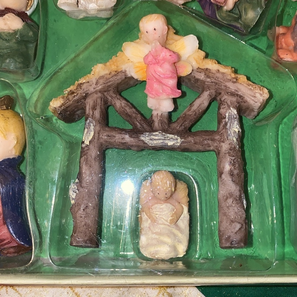 CHRISTMAS HOUSE NATIVITY miniature 8 piece very detailed vintage set NEW in box - Picture 5 of 14